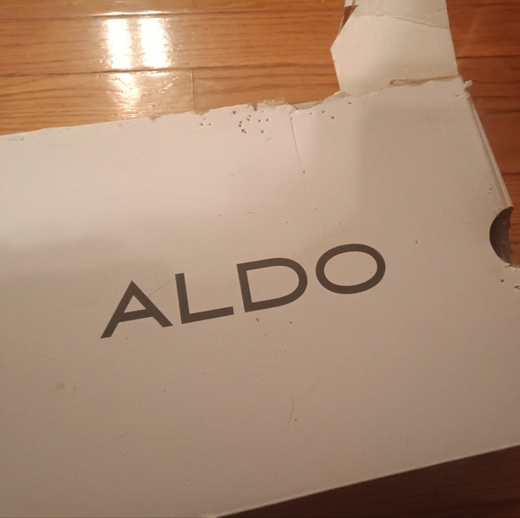 A pair of Aldo heels - Picture 2 of 9